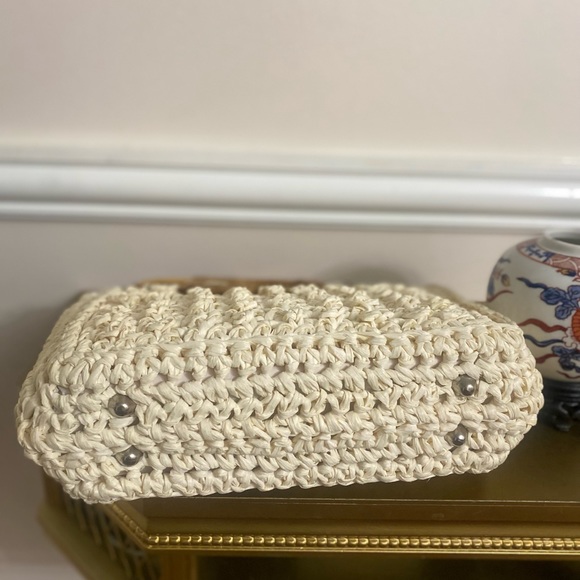 JOHN WANAMAKER Woven Natural Raffia Purse - Picture 4 of 6